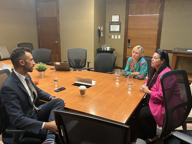 Minister Stephen Lecce meet with MPP Bobbi-Ann Brady and Mayor Shelley Ann Bentley